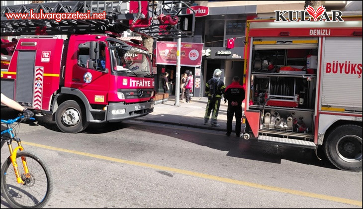 Dönercide çıkan yangın paniğe yol açtı