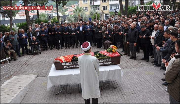 Düğün konvoyunda şarampole yuvarlanması sonucu hayatını kaybeden genç son yolculuğuna uğurlandı