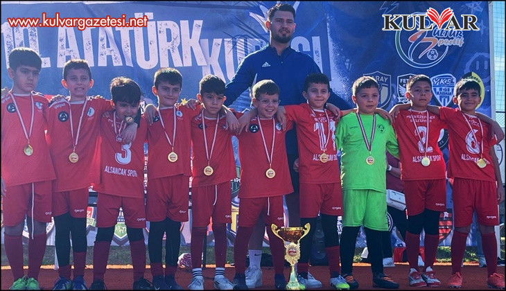 Fenerbahçe’yi eleyen Denizlili gençler dikkat çekti