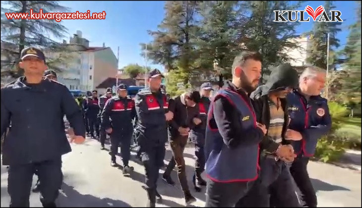 Gündüz çoban, gece hırsız olan ‘Kaçarlar' şebekesi jandarmadan kaçamadı