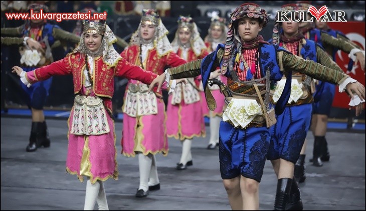 Halk oyunlarında Anadolu’nun renkleri Denizli'de buluşuyor