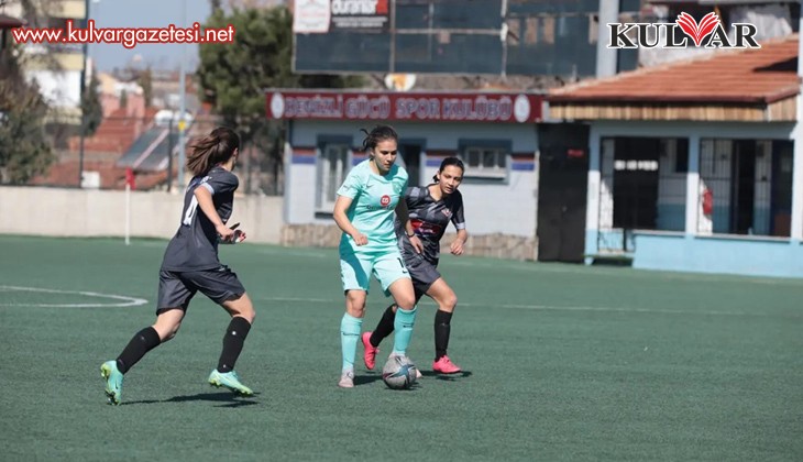 Horozkent Spor, 3 puanı 3 golle kazandı