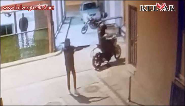 İş yerini kurşunlayan saldırganların kendilerini kayda aldıkları anlar güvenlik kamerasına yansıdı