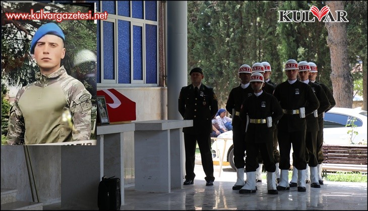 İzne gelen sözleşmeli onbaşı arkadaşı tarafından bıçakla öldürüldü