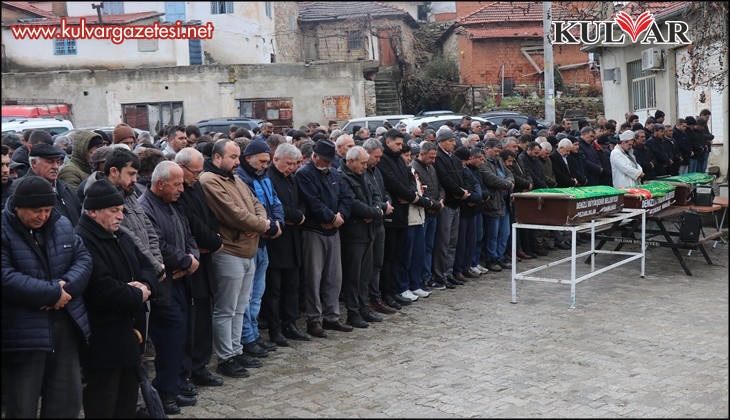 Kazada hayatını kaybeden aile son yolculuklarına yan yana uğurlandı