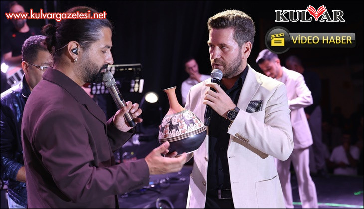 Koray Avcı, Tavas Zeybek Festivalinde unutulmaz bir gece yaşattı