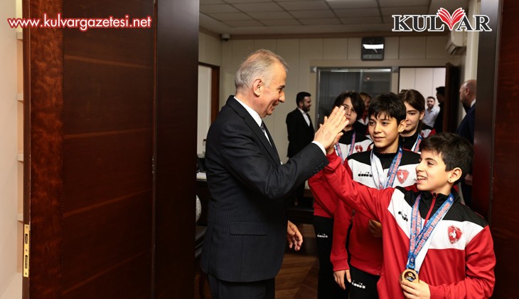 Madalyalı Minik sporculardan Başkan Zolan’a ziyaret