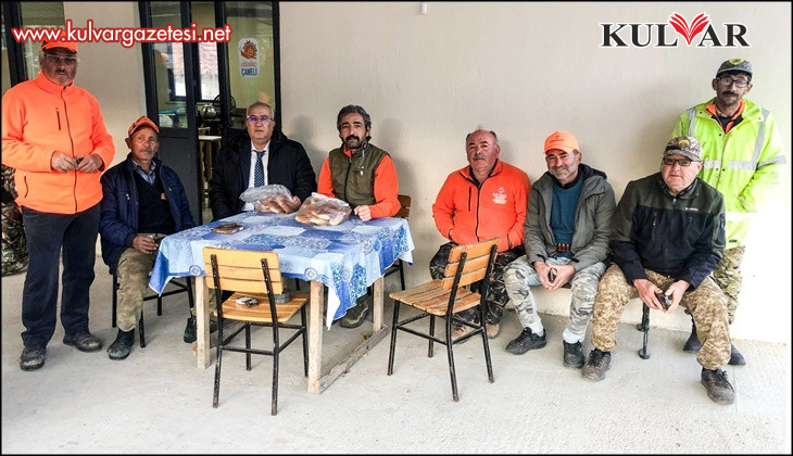 Mahsullerini korumak isteyen üreticiler domuzlarla mücadele ediyor