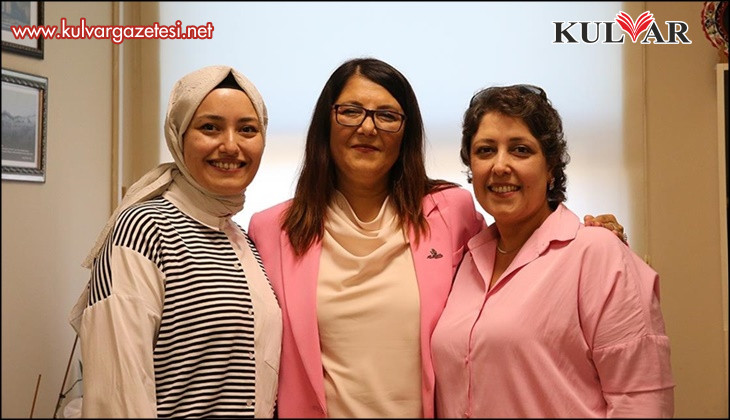 Meme Kanserini Erken Teşhisle Yendi, Şimdi Diğer Kadınlara Umut Oluyor