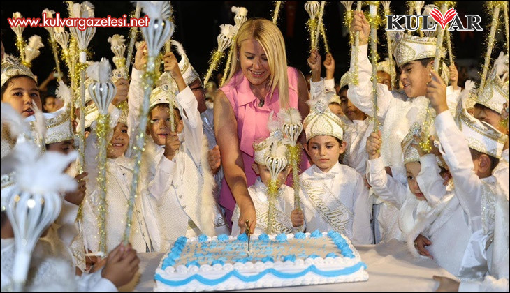 MERKEZEFENDİ BELEDİYESİ’NİN 5’İNCİ KEZ DÜZENLENEN SÜNNET ŞÖLENİ BÜYÜK İLGİ GÖRDÜ