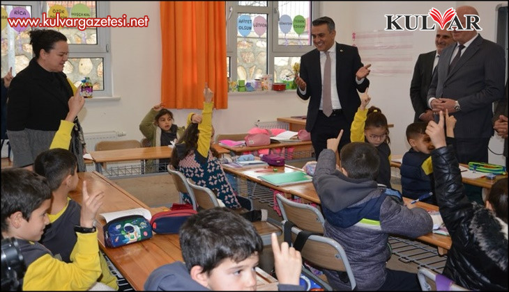 Milletvekili Ök ve Başkan Kumral Okul Ziyaret Ettiler