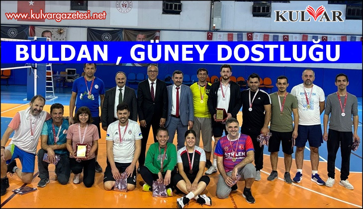 Öğretmenler dostluk maçı yaptı