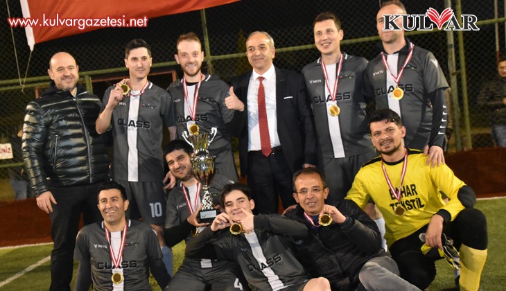 OSB Yükselme Grubu Şampiyonu BAHAR TEKSTİL takımı oldu