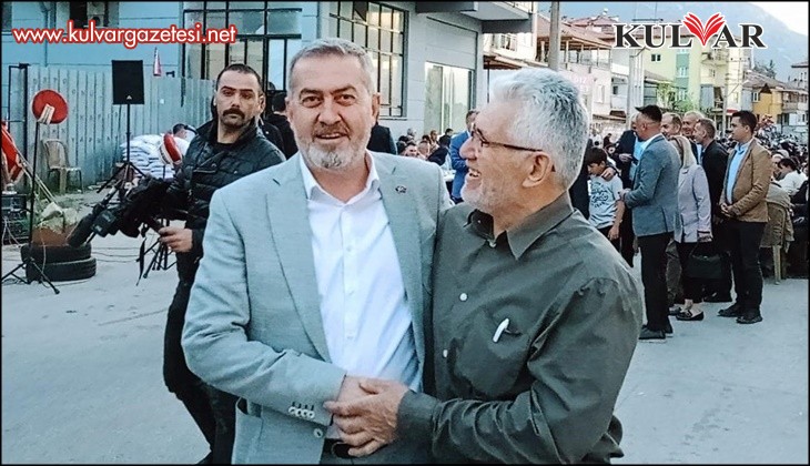 Özpek; “Pamukkale hizmet yerine istifa haberleri alıyor”