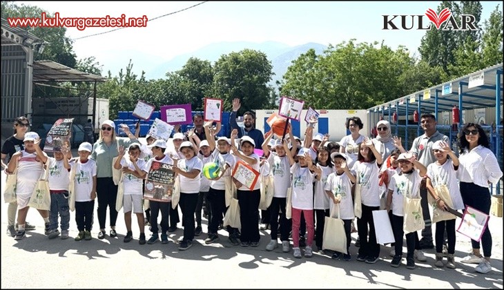 Pamukkale Belediyesi Atık Getirme Merkezi miniklere geri dönüşümü öğretti