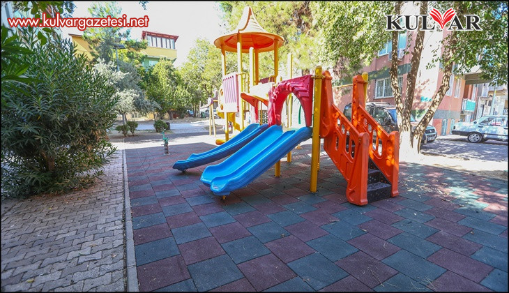 PAMUKKALE BELEDİYESİ PARKLARDA YENİLEME ÇALIŞMASI BAŞLATTI 