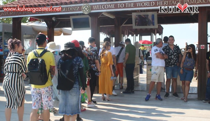Pamukkale'de ziyaretçi sayısı yüzde 72 arttı