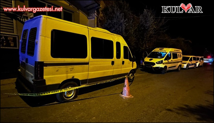 Park halindeki minibüsü kurşunlayıp kaçtılar