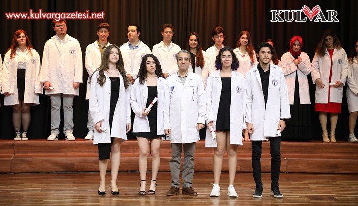 PAÜ’de 271 Tıp Fakültesi Öğrencisi Beyaz Önlüklerini Giydi