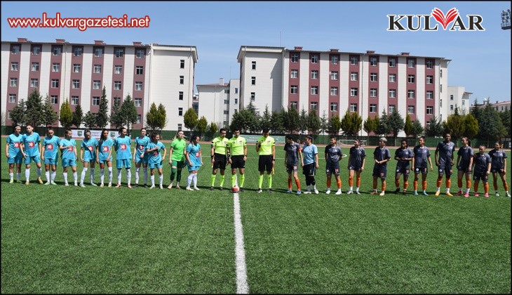 Şampiyonluğa giden Horozkentspor’dan hakeme tepki