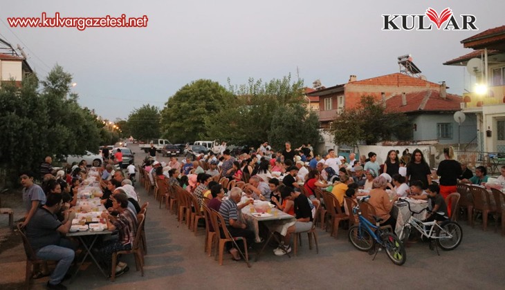 Sarayköy'de Alevi-Bektaşi vatandaşlar için iftar sofrası kurdu