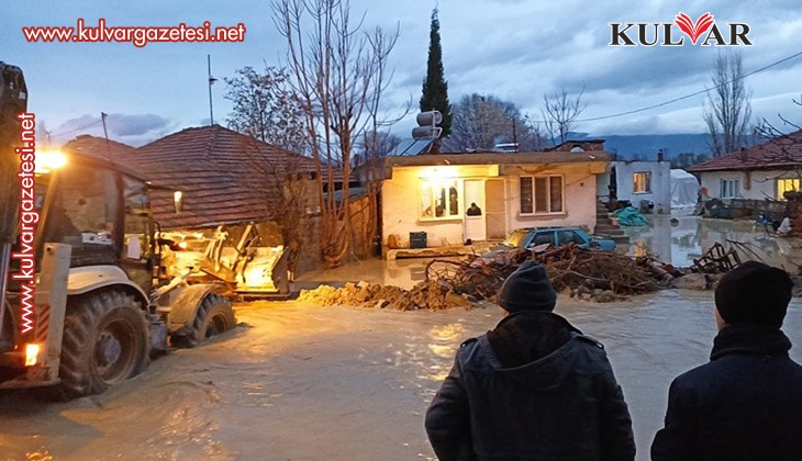 Selin vurduğu Sarayköy'de evleri su bastı