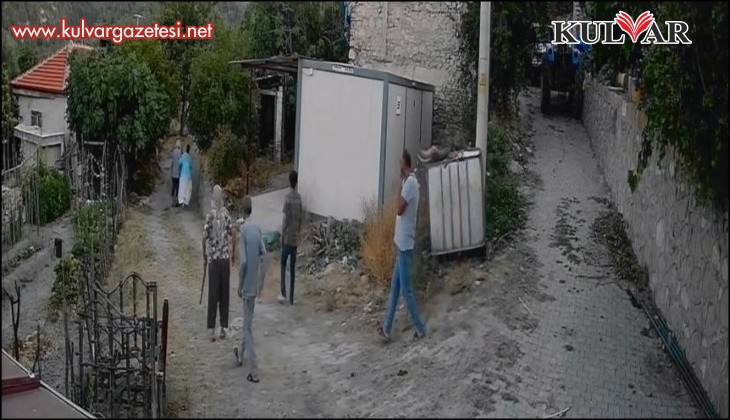 Sürü sahibini ıskalayınca araya giren çobanı öldürdü