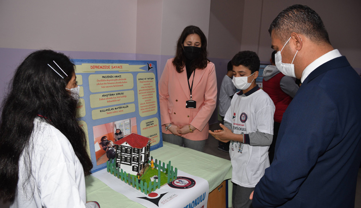 TOKİ Ortaokulu 4006 Bilim Fuarı Açıldı