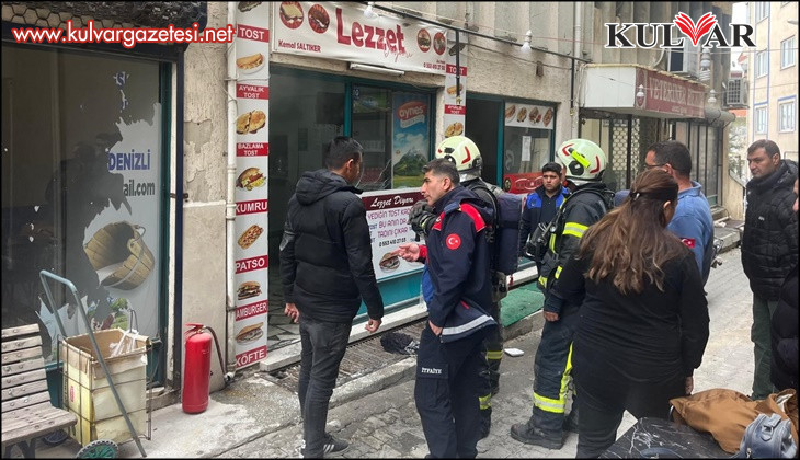 Tost salonunda çıkan yangın paniğe neden oldu