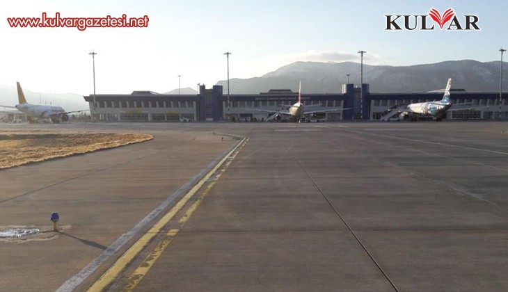 Turizmciler Çardak Havaalanı seferlerinin arttırılmasını bekliyor