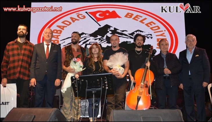 Uğur Işılak, Babafest'te unutulmaz bir gece yaşattı