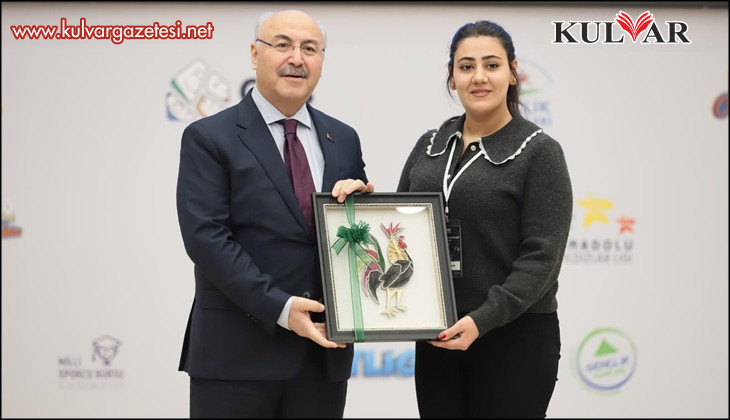 Vali Köşger; "Girişimcilik ve hayat becerileri güçlü nesillerin temelidir"