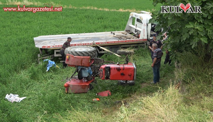 Virajı alamayan traktördeki 2 çiftçi hayatını kaybetti