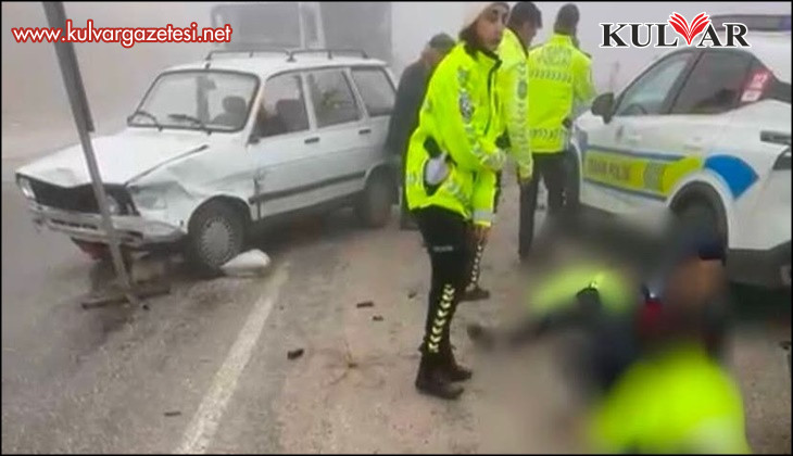 Yoğun siste otomobil polis aracına çarptı: 3 polis yaralı