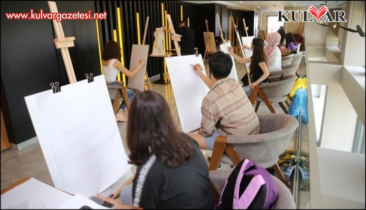  YÜZÜNCÜ YIL GENÇLİK VE YAŞAM MERKEZİ’NDE KURS KAYITLARI BAŞLADI